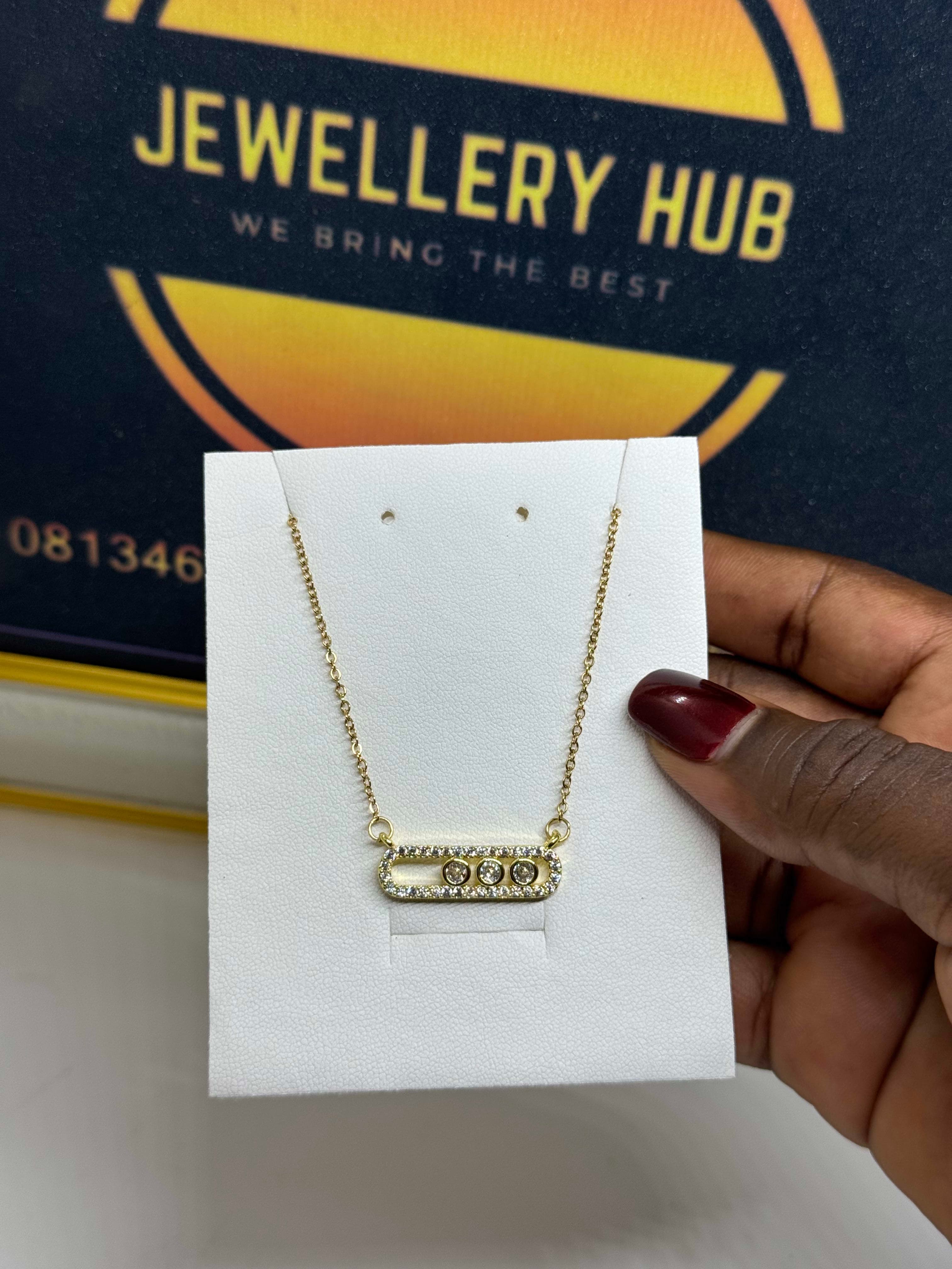 Three dot pendant necklace