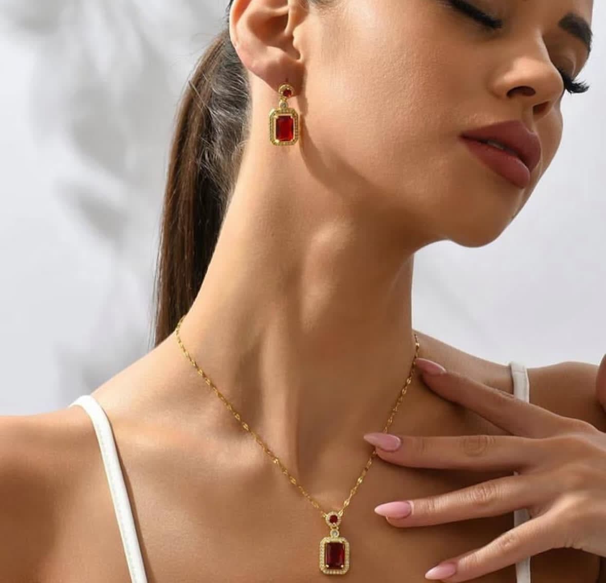 Red Zircon stoned necklace and earring set