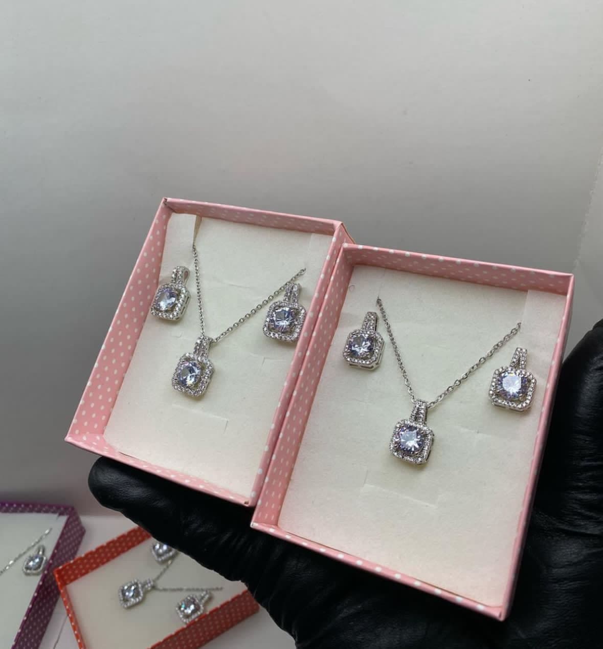 Zircon stoned Necklace set