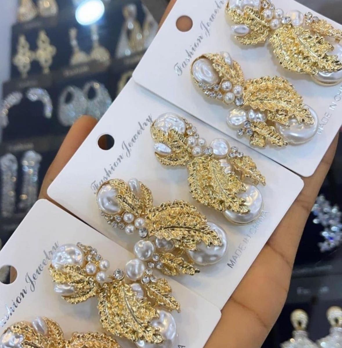 Pearl earring