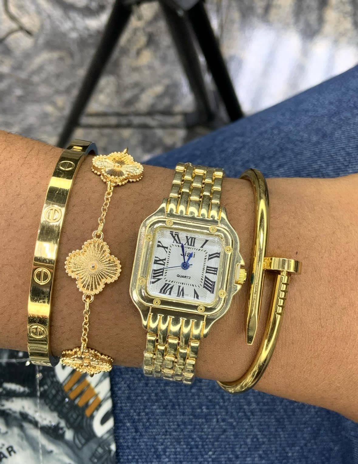 Gift set (Watch and bracelet set)