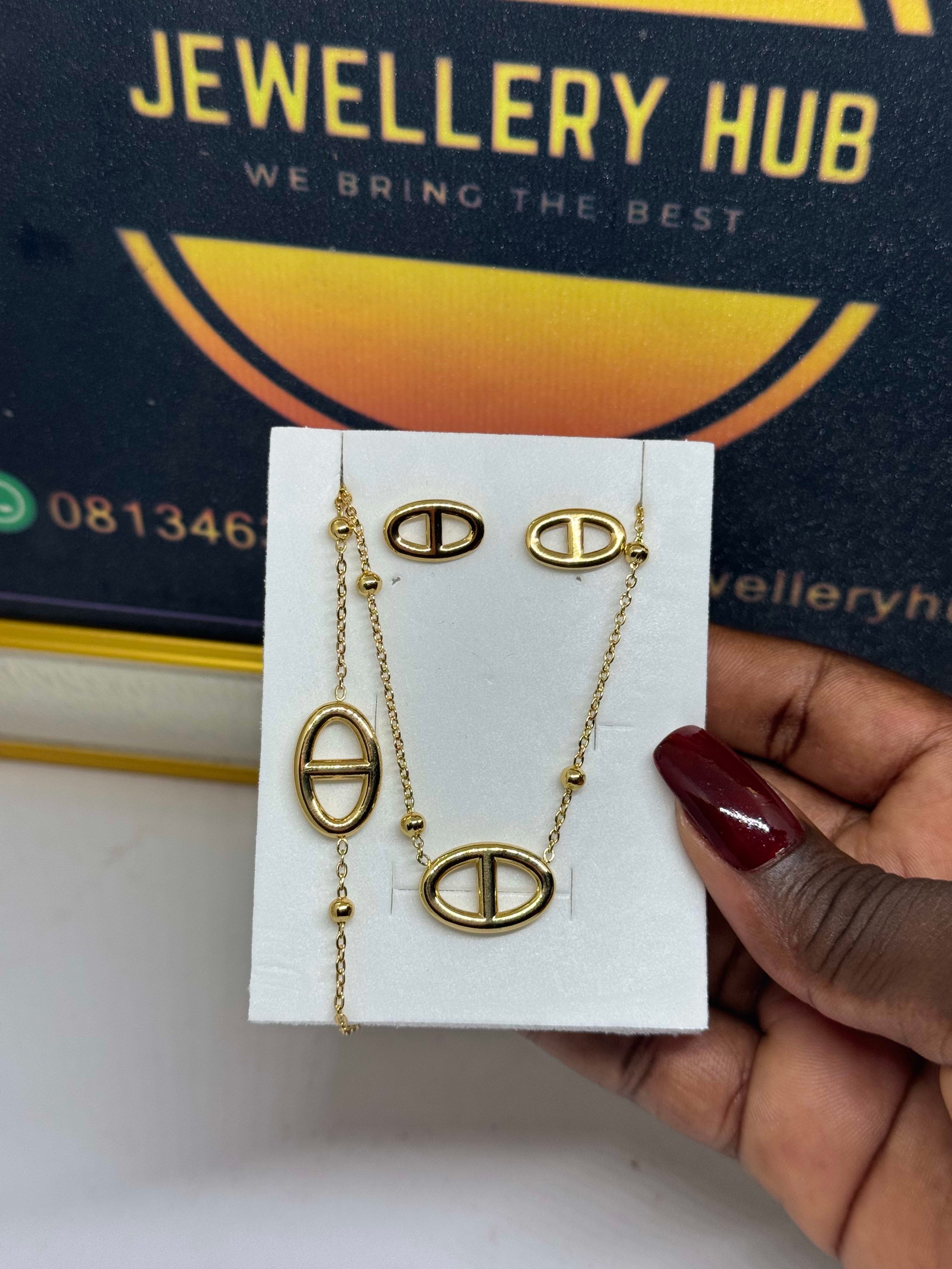 D necklace set