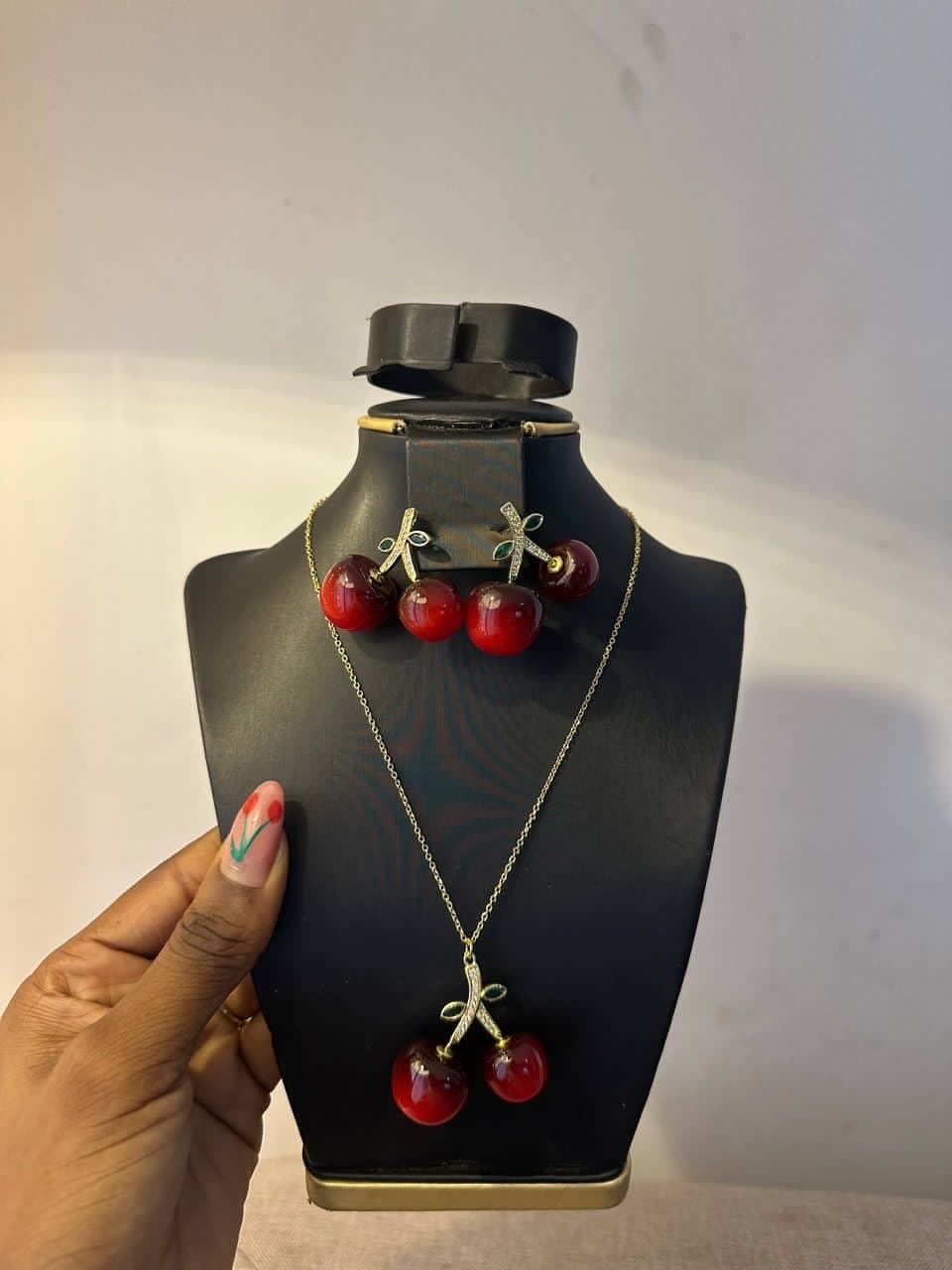 Cherry necklace set